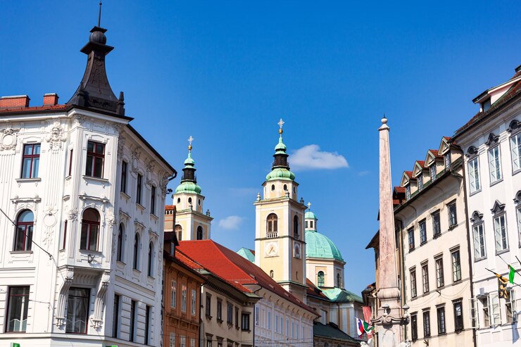 Veduta del centro storico di Lubiana Slovenia Cattedrale di Lubiana sullo sfondo