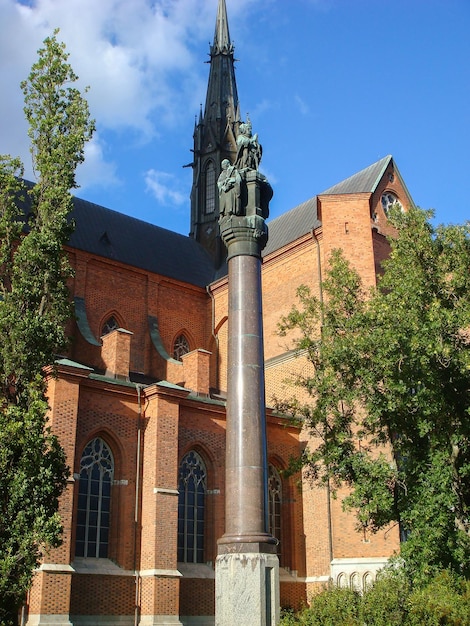 Veduta della cattedrale in un giorno d'estate Uppsala Svezia Closeup