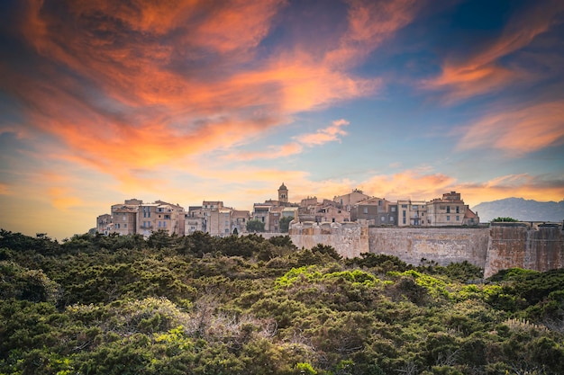 Veduta della città di Bonifacio in Corsica.