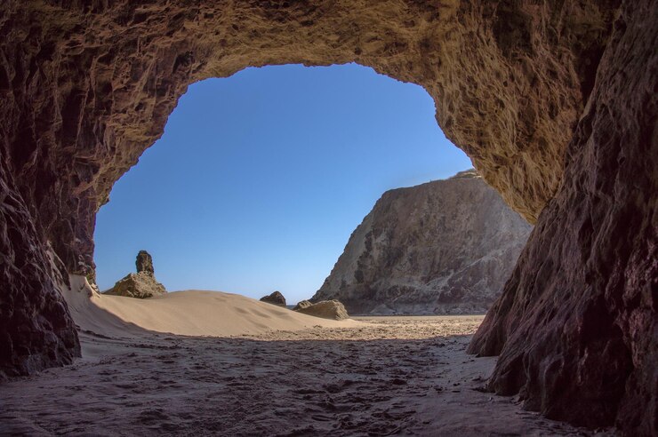 Foto veduta di formazioni rocciose nel deserto