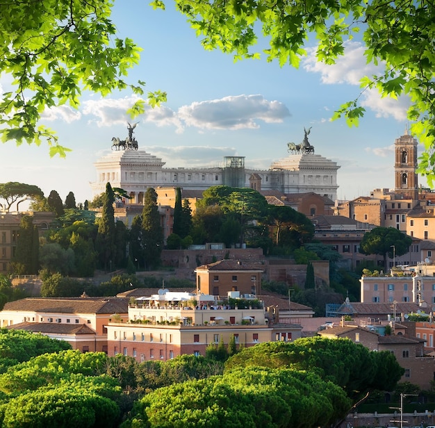 Veduta di Roma dal Monumento Nazionale a Vittorio Emanuele II o Il Vittoriano a Rome