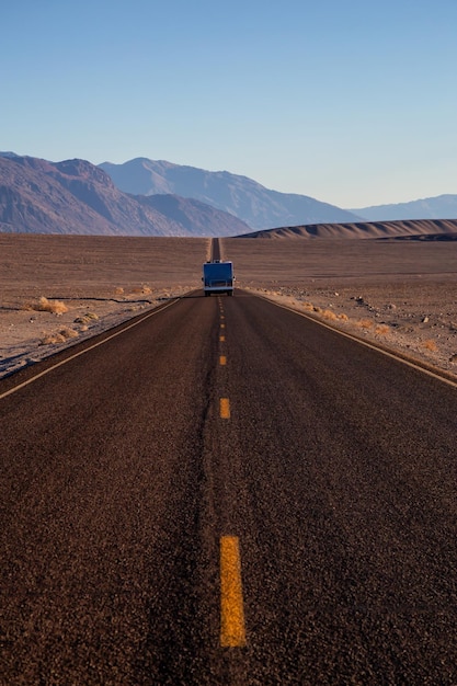Veduta di una strada panoramica nel Parco Nazionale della Valle della Morte
