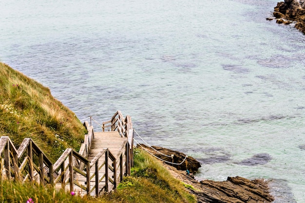 Vedute della spiaggia e dell'eremo di Santa Comba a El Ferrol, Galizia, A Corua.