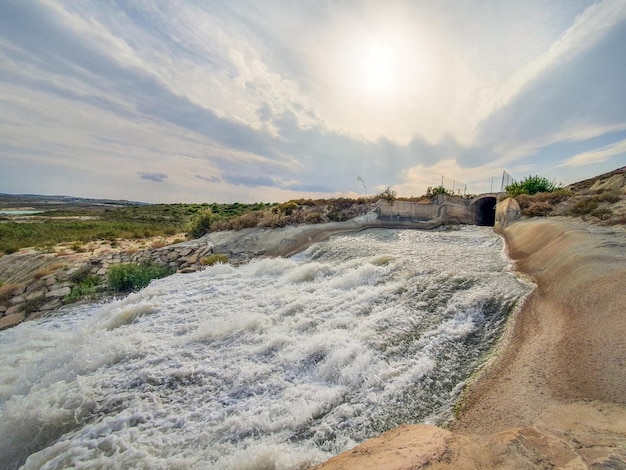 Vega Baja del Segura Embalse o pantano de la Pedrera un lago azul turquesa