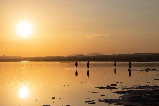 Vega Baja del Segura Torrevieja Paisajes y reflejos de siluetas en las salinas al atardecer