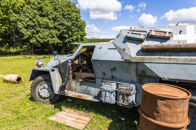 Veicolo da trasporto militare corazzato della seconda guerra mondiale. Ketrzyn, Polonia