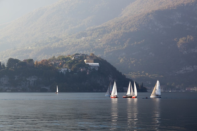 Vela sul Lago di Como