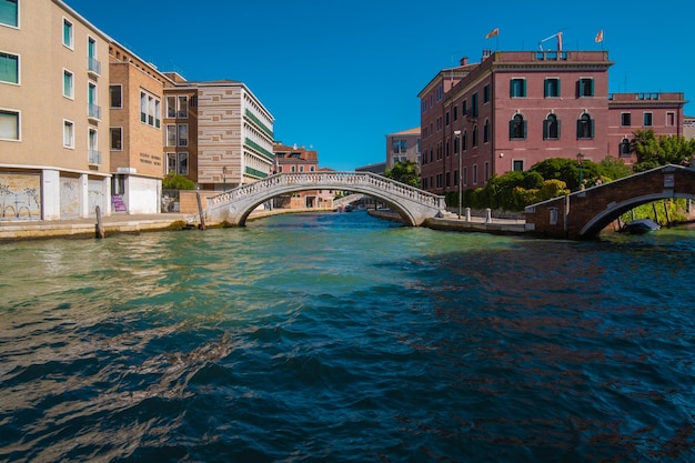VENEZIA ITALIA 27 agosto 2021 Vista panoramica dei canali vuoti di Venezia durante la luce del giorno