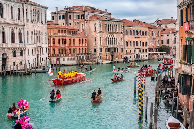 Venezia Italia Canal Grande Apertura del carnevale di Venezia con la parata dell'acqua della barca della gondola