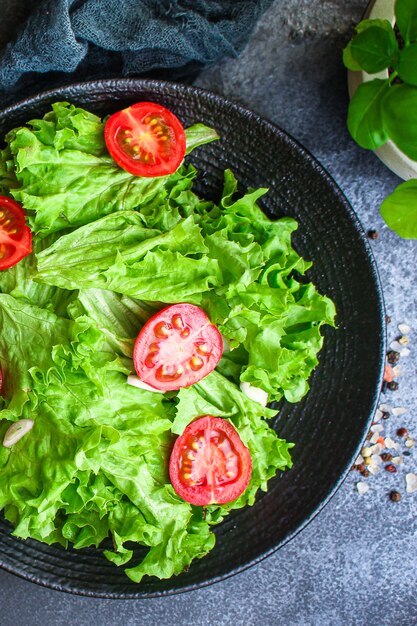 Verdure di insalata lattuga e pomodoro