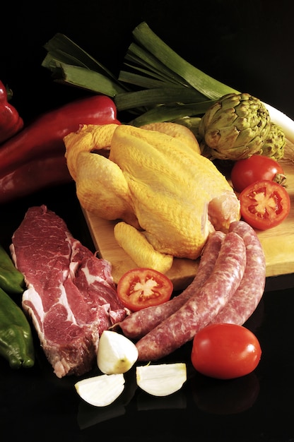 Verdure e carne con pollo e manzo