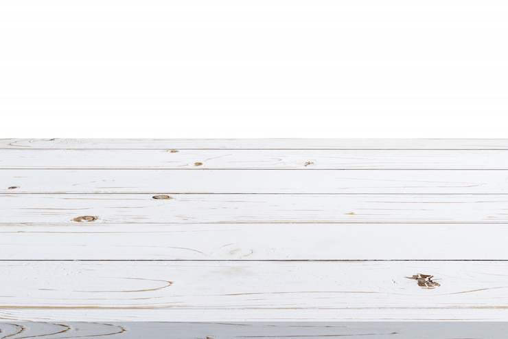Foto vernice bianca della tabella di legno sulla priorità bassa di bianco dell&#39;isolato.