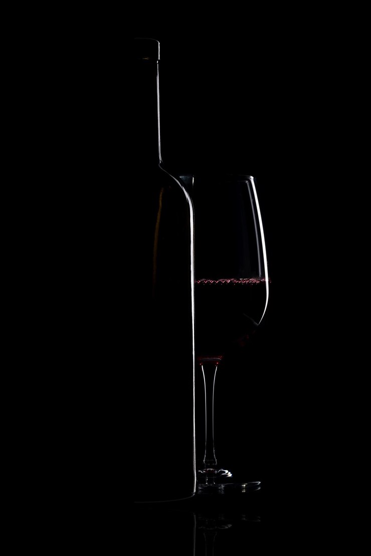 Vetro e bottiglia di vino