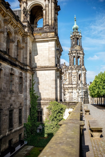 Vew sull'edificio della Corte d'Appello sulla terrazza Bruhl nella città di Dresda, Germania