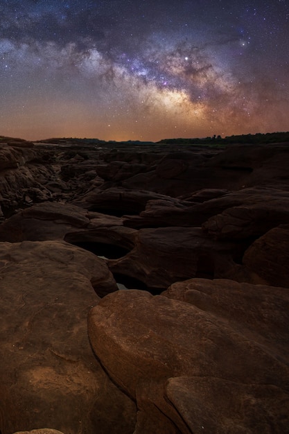 Via Lattea a Sam Pan Bok Grand Canyon Ubon ratchathani Thailandia