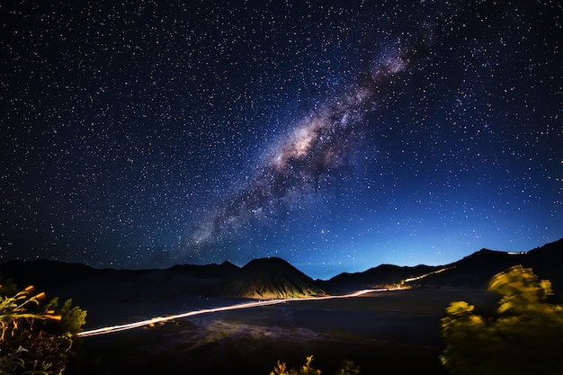 Via Lattea attraverso Mt.Bromo