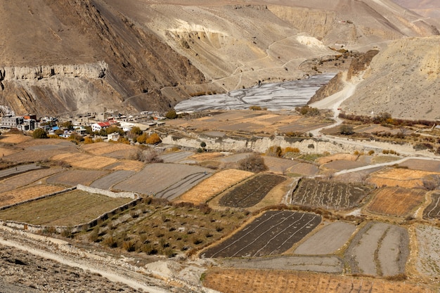 Vicino al villaggio di Cagbeni, Lower Mustang Nepal