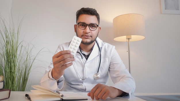 Video di consultazione online sulla prescrizione di pillole per uomini