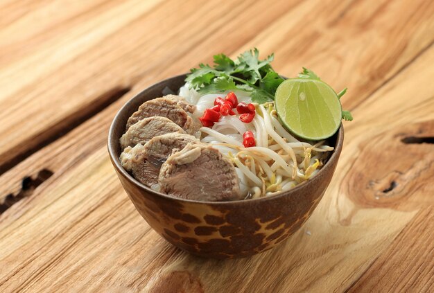Vietnam Pho Noodle con carne di manzo a fette
