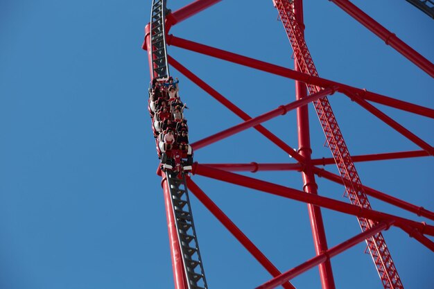 Vilaseca Tarragona Spagna 9 aprile 2019 Red force è un percorso di 880 metri che accelera da 180 kmh in soli 5 secondi e raggiunge un'altezza massima di 112 metri