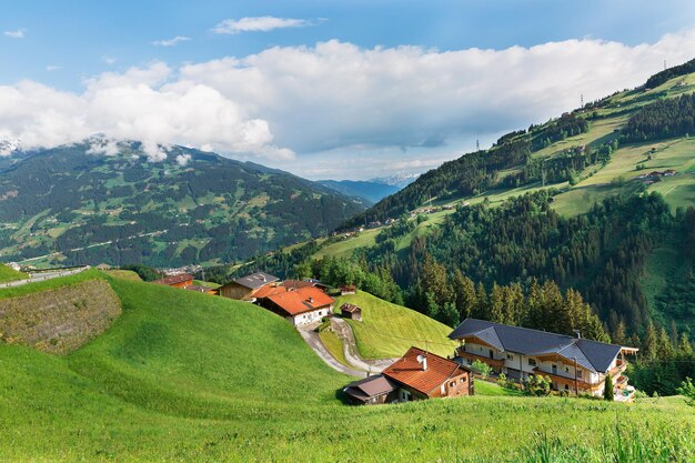 Villaggio austriaco nelle Alpi