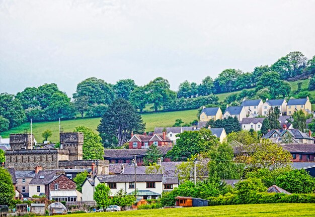 Villaggio con vecchie case nel Brecknockshire a Brecon Beacons nel Galles del Sud. Brecon Beacons è una catena di montagne nel sud del Galles del Regno Unito.