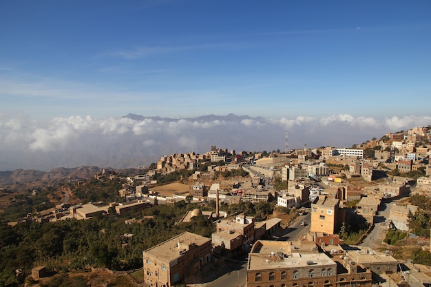 Villaggio di Al-Mahwit in montagna, Yemen