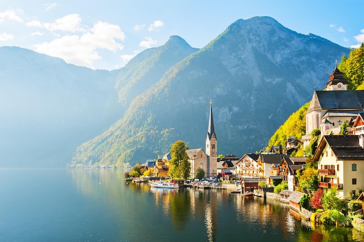 Foto villaggio di hallstatt sul lago hallstatter nelle alpi austriache