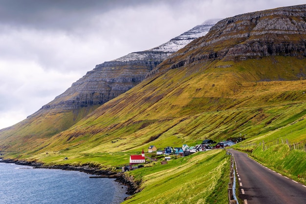 Villaggio di Husar situato sull'isola di Kalsoy nelle Isole Faroe