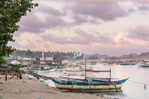 Villaggio di pescatori tradizionale nell'isola di Palawan, Filippine