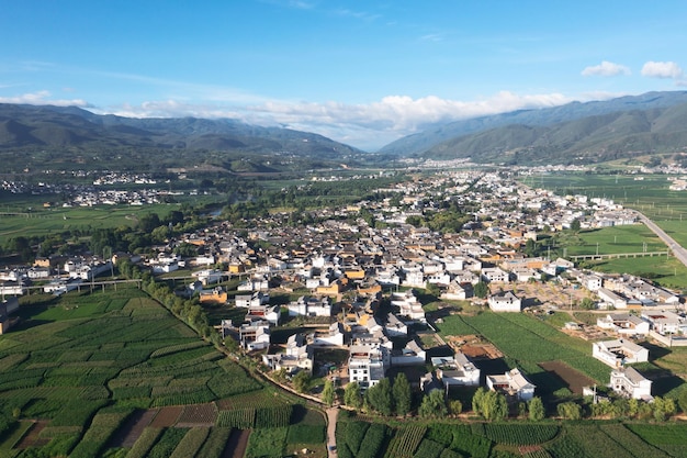 Villaggio e campi di Shaxi Yunnan in Cina