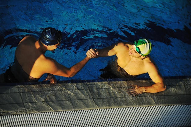 vincitore di una gara di nuoto