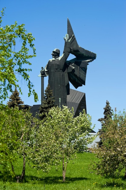 Vincitori commemorativi a Donetsk nel cielo intorno ai green