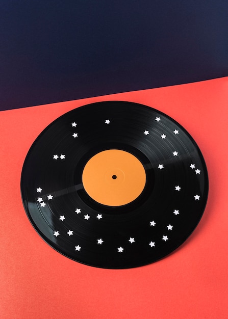 Vinile nero con disposizione di stelle bianche