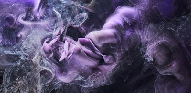 Viola lilla fumo multicolore sfondo astratto vernice acrilica esplosione subacquea