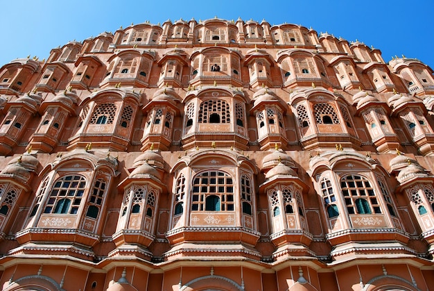 Vista a bassa angolazione di hawa mahal