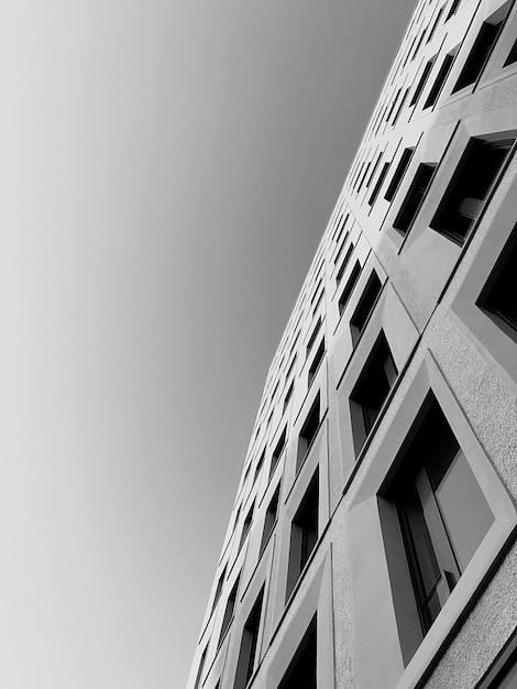 Vista a basso angolo dell'edificio contro un cielo limpido