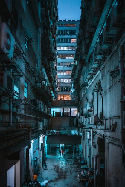 Vista ad alto angolo degli edifici e delle strade in città