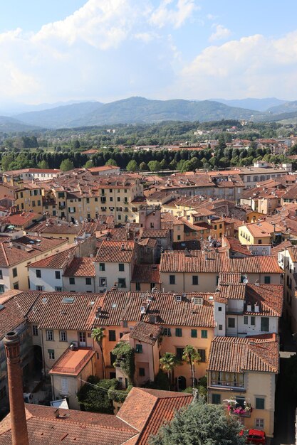 Vista ad alto angolo del paesaggio cittadino contro il cielo