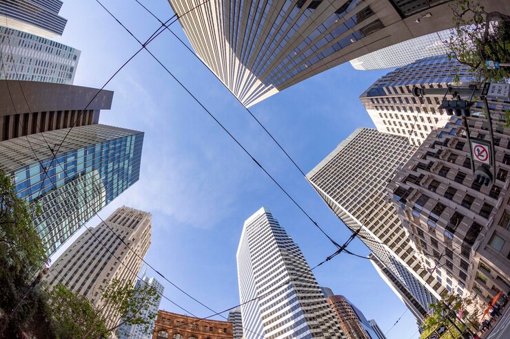 Foto vista ad angolo basso di edifici moderni in città