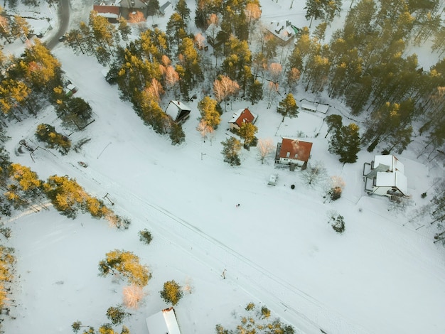 Vista aerea a Divcibare, Serbia durante il periodo invernale