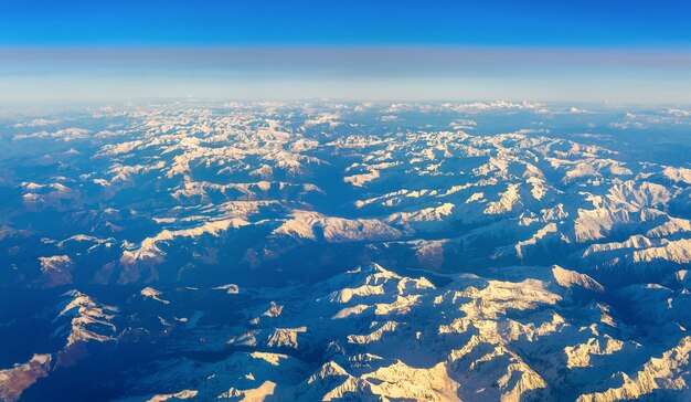 Vista aerea dei Pirenei in Europa