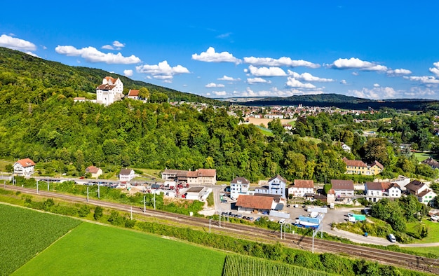 Vista aerea del castello di Wildegg in Argovia, Svizzera