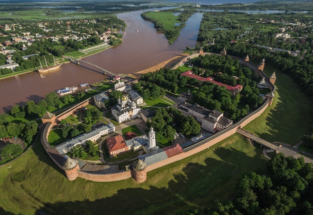 Vista aerea del Cremlino di Velikiy Novgorod in Russia. Oggetto del patrimonio mondiale dell'UNESCO