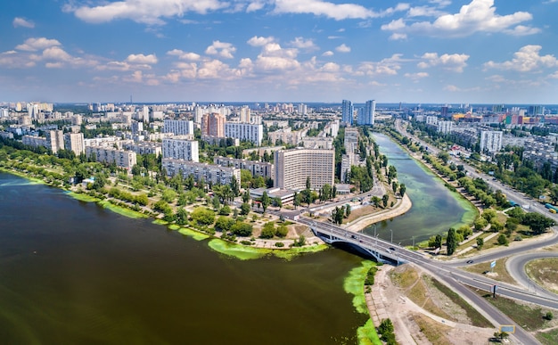 Vista aerea del distretto di Rusanivka di Kiev, capitale dell'Ucraina