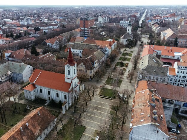 Vista aerea del drone della città di Kikinda Serbia Europa