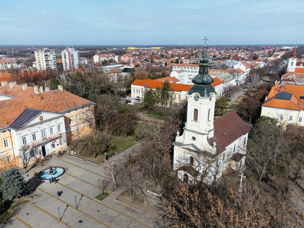 Vista aerea del drone della città di Kikinda Serbia Europa