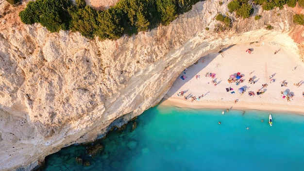 Vista aerea del drone della costa del Mar Ionio di Zante, Grecia