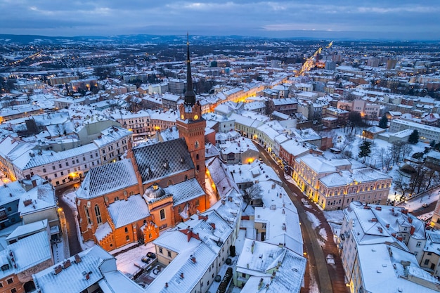 Vista aerea del drone di Tarnow Townscape in inverno