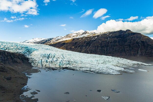 Vista aerea del ghiacciaio Flaajokull nel parco nazionale di Vatnajokull in Islanda